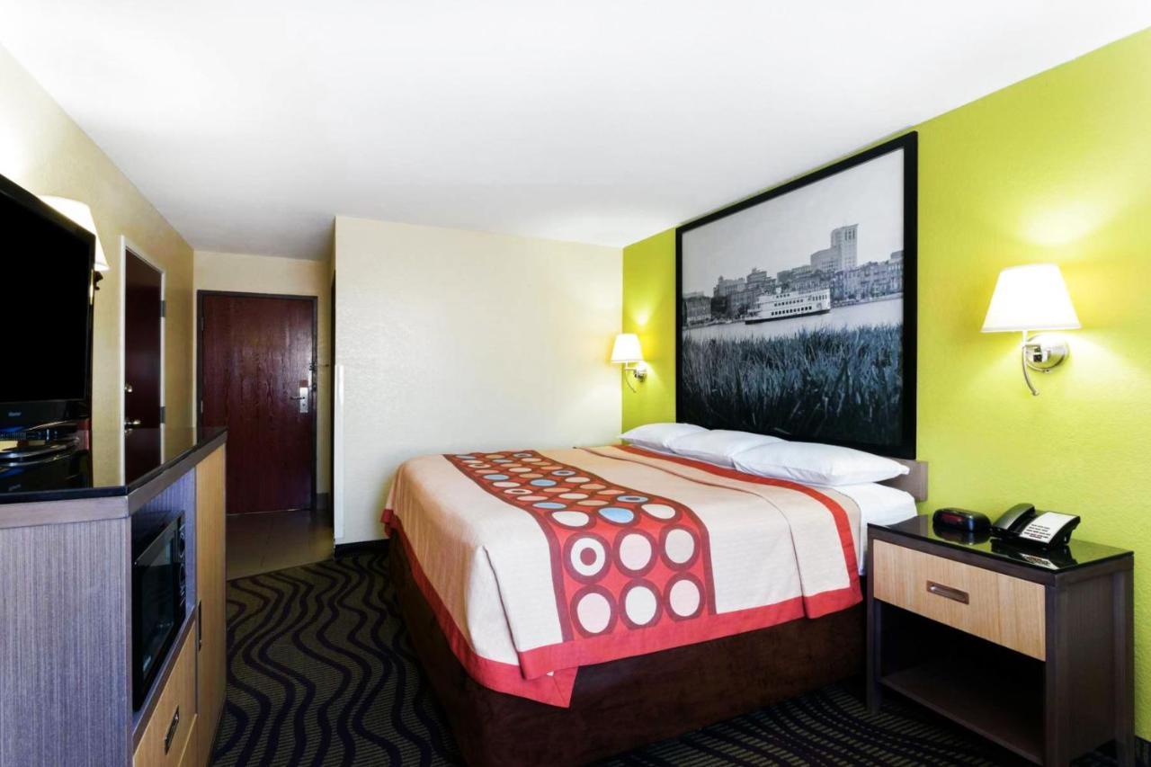 Super 8 By Wyndham Brunswick/St Simons Island Area Hotel Ngoại thất bức ảnh
